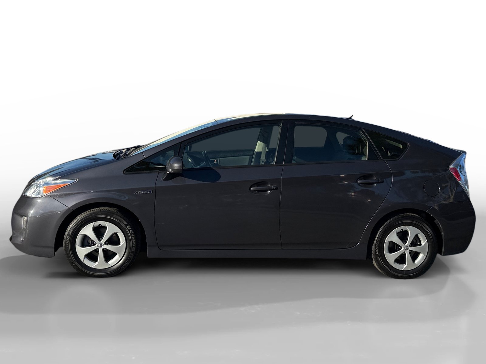 Used 2013 Toyota Prius Four FWD image 2