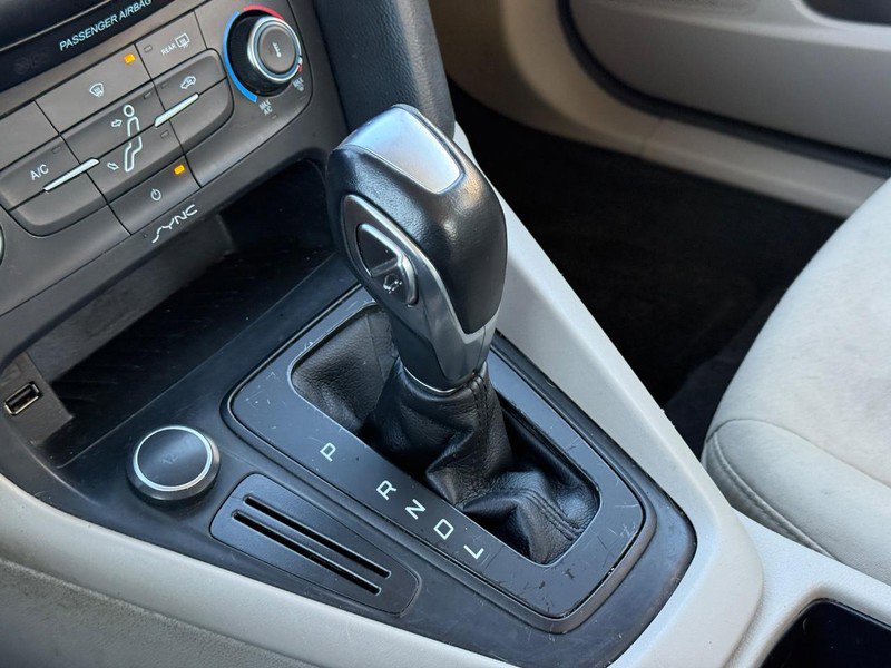 Used 2016 Ford Focus SE w/ Reverse Sensing Package image 18