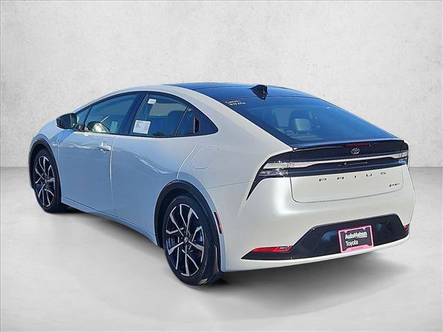 New 2027 Toyota Prius Plug-In Hybrid FWD image 9