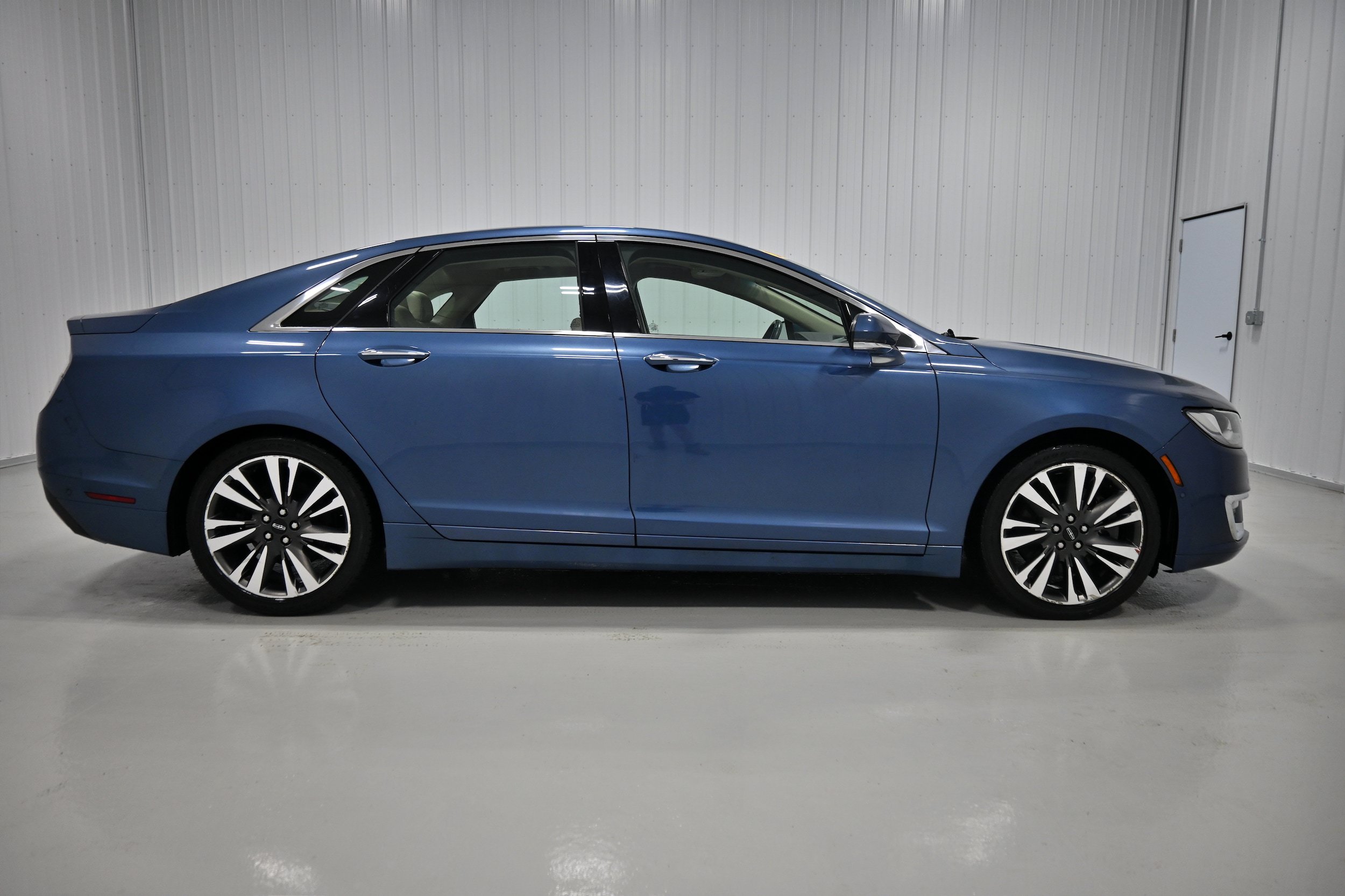 Used 2019 Lincoln MKZ Reserve AWD/4WD image 36