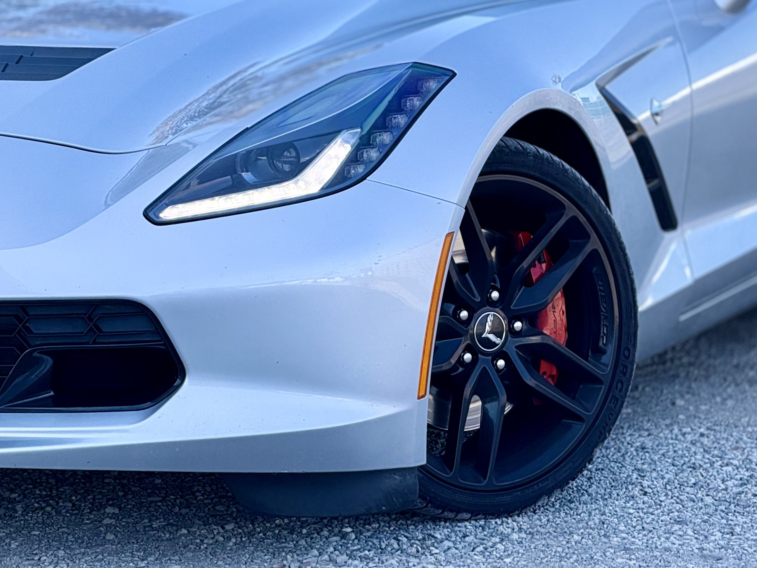 Used 2015 Chevrolet Corvette Stingray Coupe RWD image 9