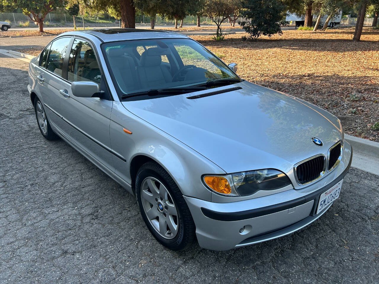 Used 2005 BMW 325i Sedan RWD image 8