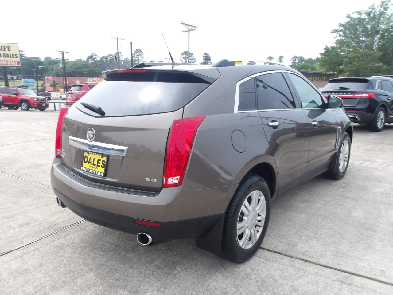 Used 2014 Cadillac SRX Luxury w/ Driver Awareness Package FWD image 11