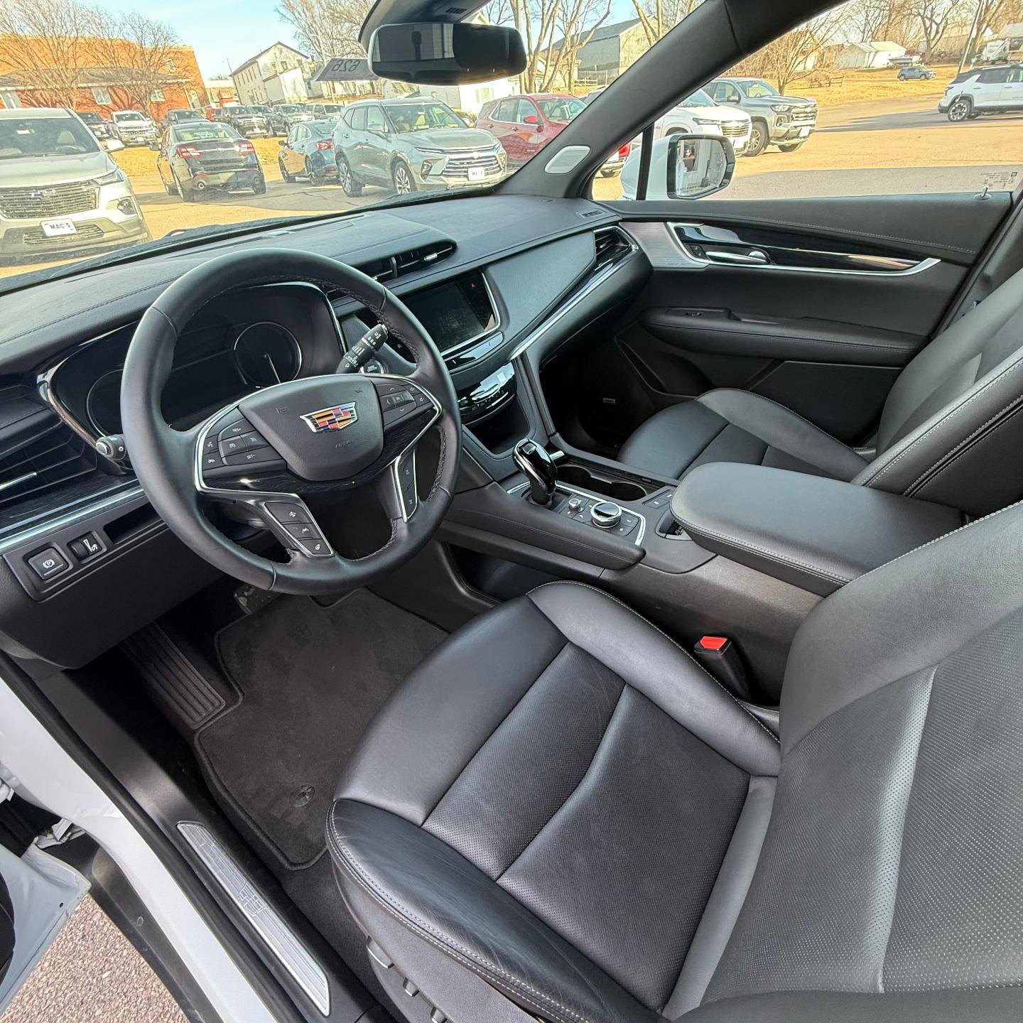 Used 2025 Cadillac XT5 Premium Luxury image 6