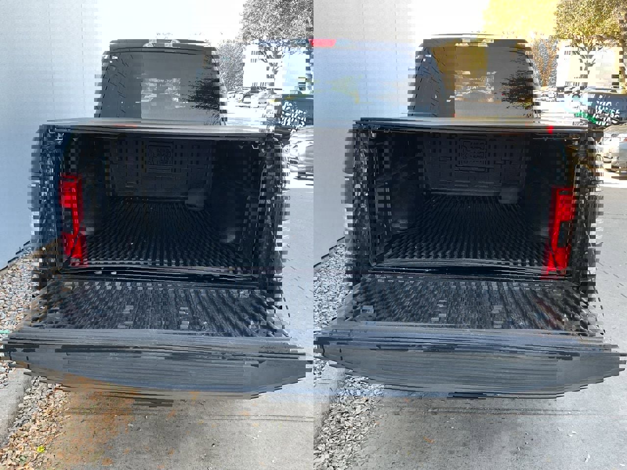 Used 2019 Ford F150 XLT image 11