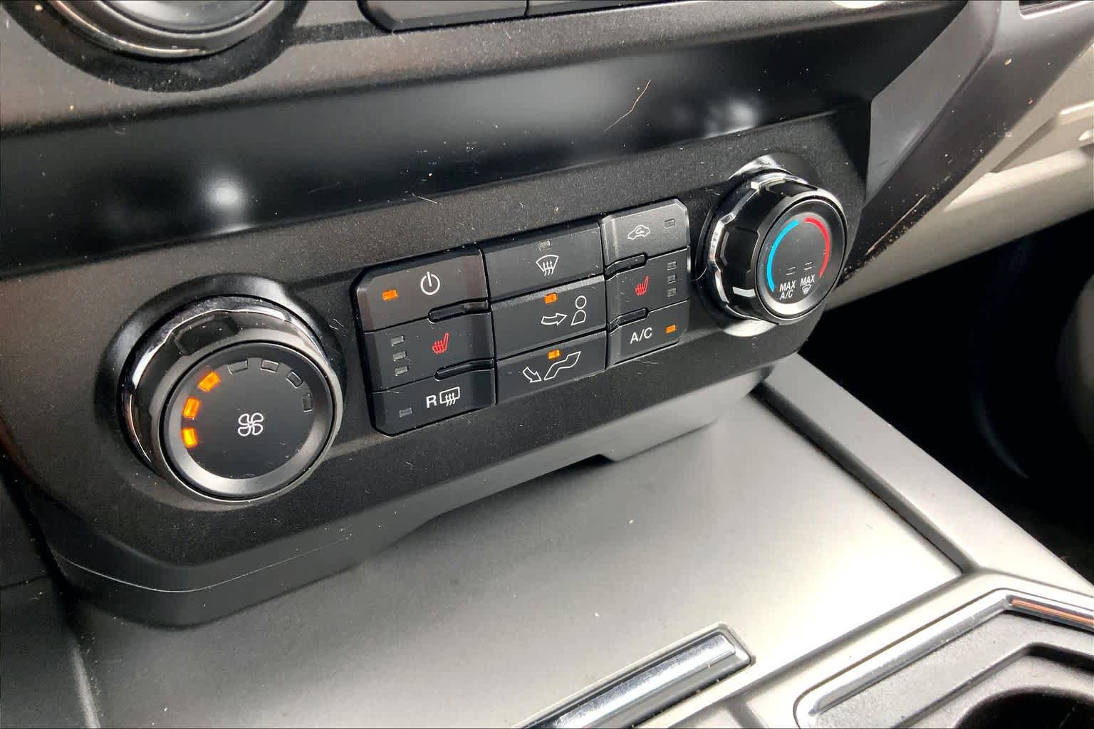 Used 2019 Ford F150 XLT w/ Equipment Group 302A Luxury AWD/4WD image 33