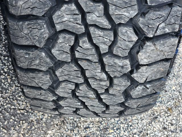 Used 2024 Chevrolet Silverado 2500 Custom w/ Custom Value Package image 11