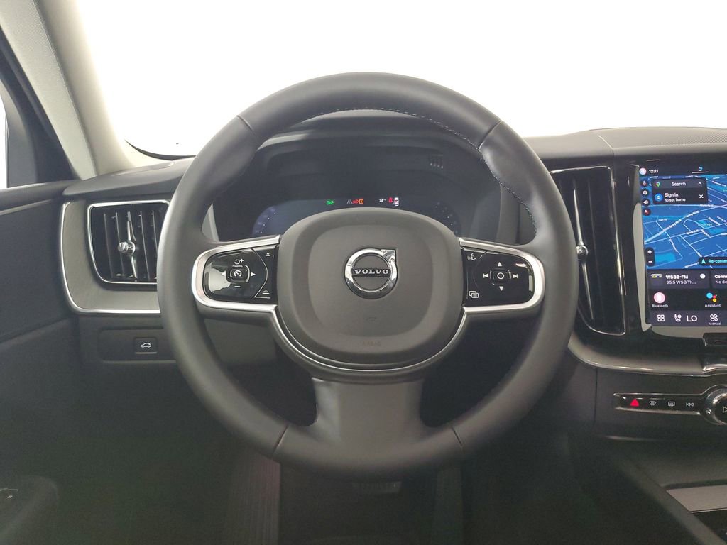 Used 2025 Volvo XC60 B5 Plus AWD/4WD image 18