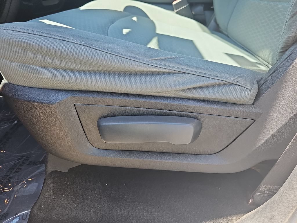 Used 2014 RAM 1500 Outdoorsman AWD/4WD image 33