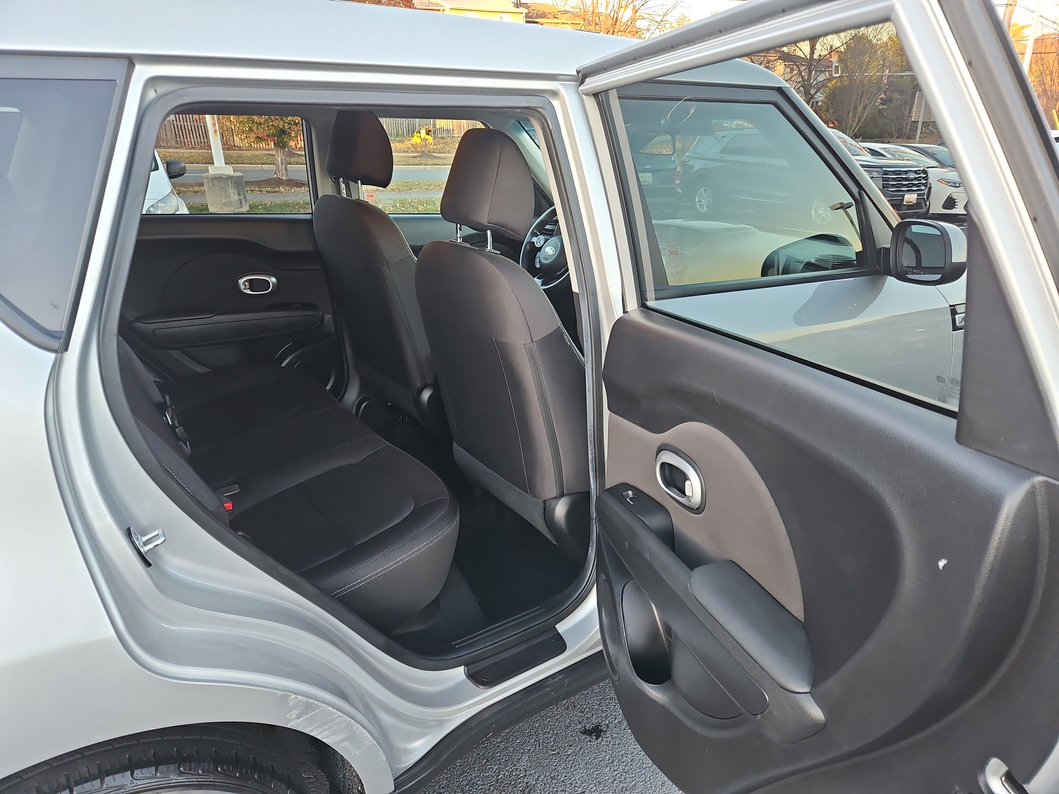 Used 2019 Kia Soul image 29