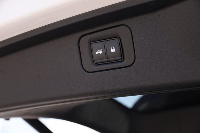 Used 2025 Nissan Armada SL w/ Captain's Chari Seat Package AWD/4WD image 10