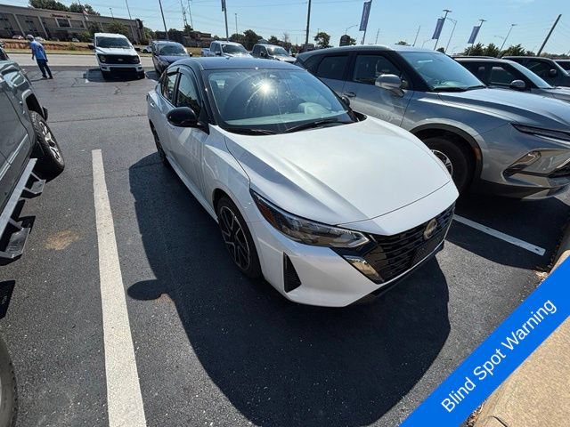 Used 2025 Nissan Sentra SR FWD image 6