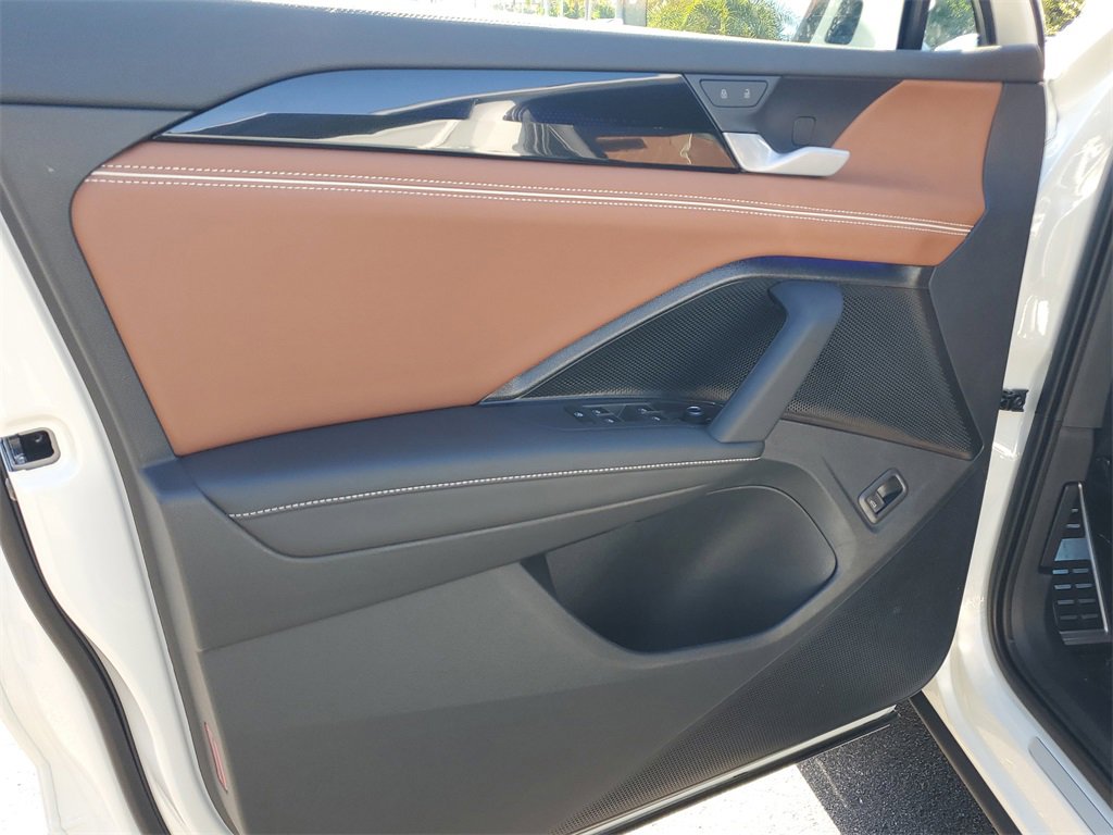 New 2026 Volkswagen Tiguan SEL R-Line image 18