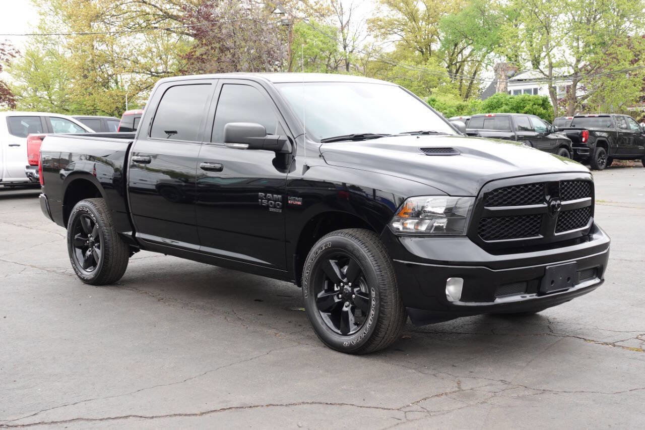 Used 2023 RAM 1500 Classic SLT w/ Electronics Convenience Group AWD/4WD image 4