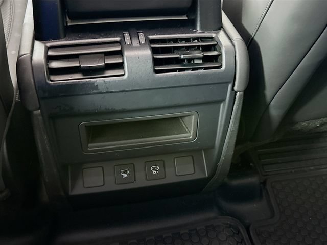 Certified 2025 Land Rover Defender 110 S AWD/4WD image 27