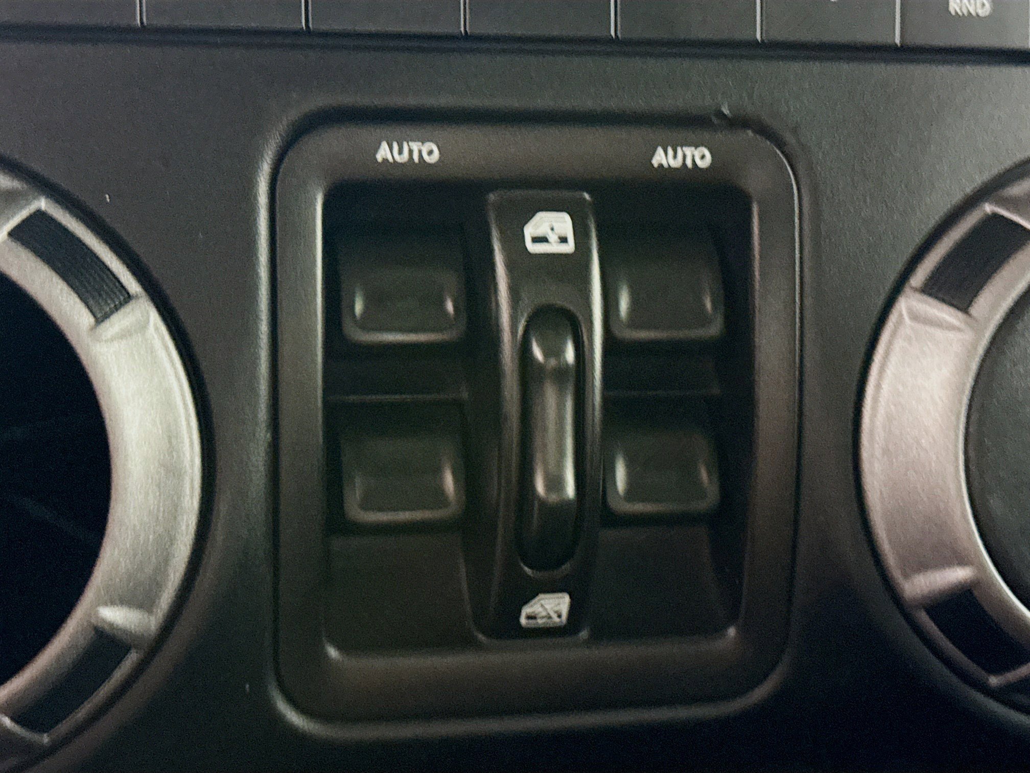 Used 2018 Jeep Wrangler Unlimited Sport w/ Quick Order Package 24W image 22