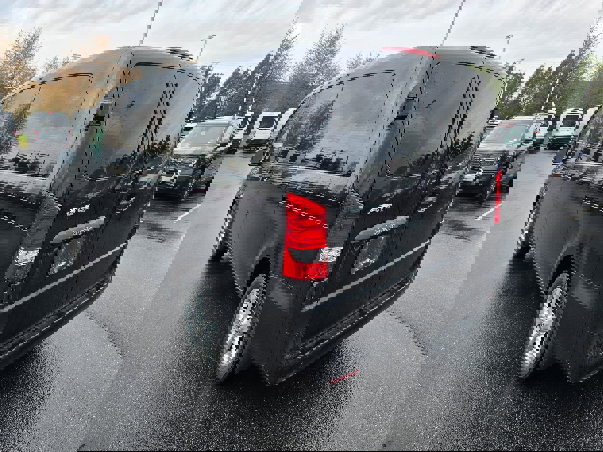 Used 2020 Mercedes-Benz Metris Passenger image 3