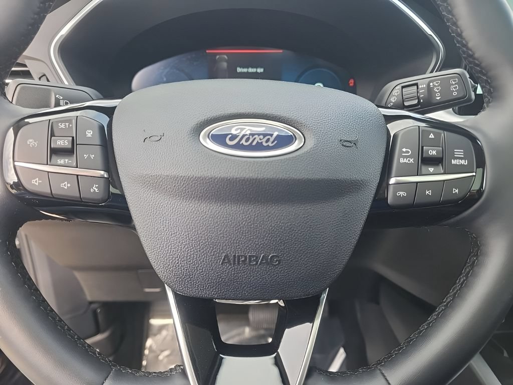 Used 2025 Ford Escape Platinum AWD/4WD image 13