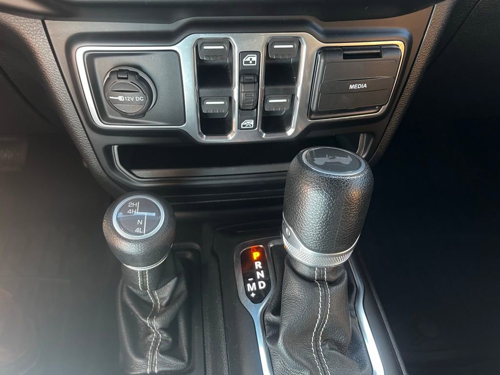 Used 2020 Jeep Wrangler Unlimited Sahara image 24