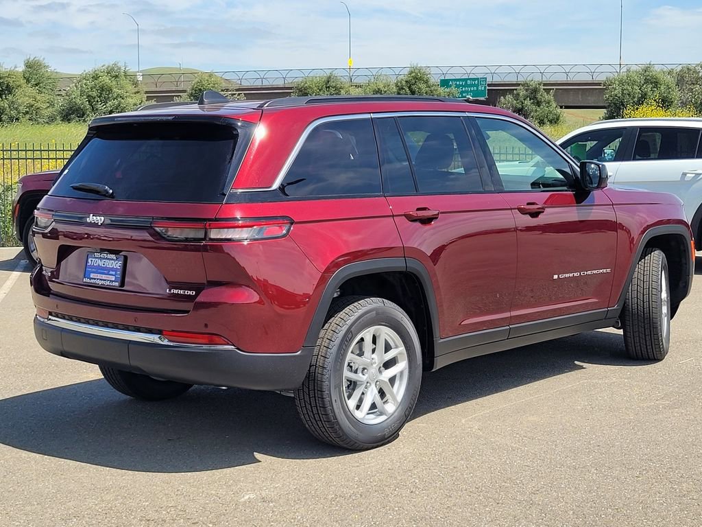 New 2025 Jeep Grand Cherokee Laredo X w/ Luxury Tech Group I image 3