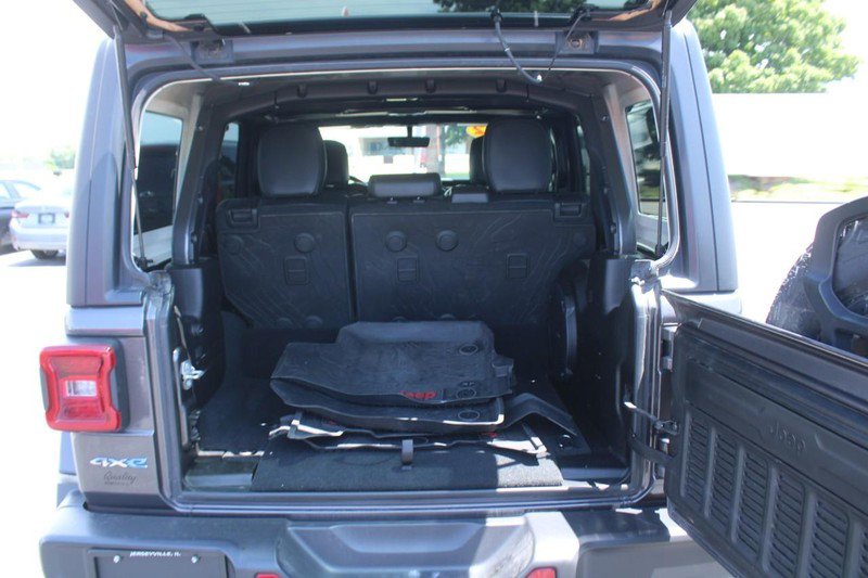 Used 2022 Jeep Wrangler Unlimited Sahara w/ Cold Weather Group image 7