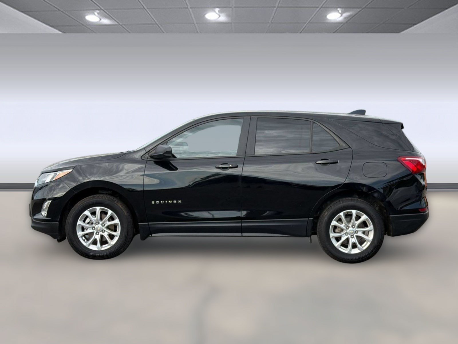 Used 2020 Chevrolet Equinox LS w/ LS Convenience Package AWD/4WD image 2