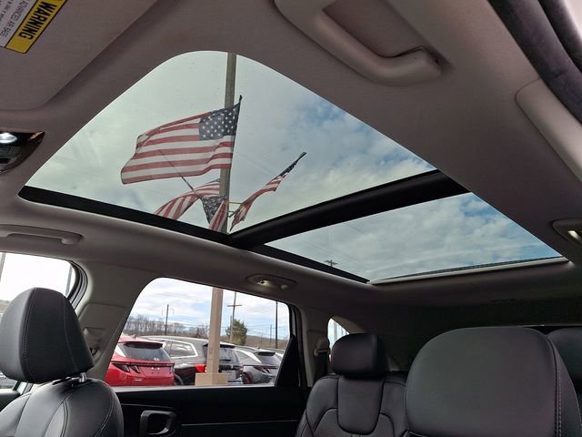 Certified 2023 Kia Sorento EX w/ Panoramic Sunroof Package image 15
