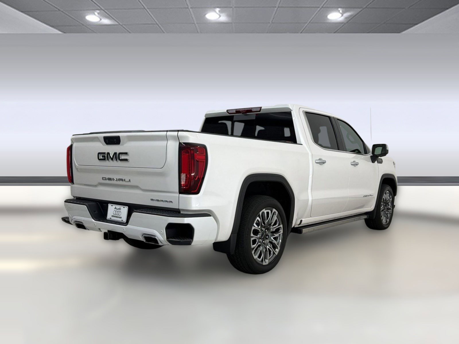 Used 2023 GMC Sierra 1500 Denali Ultimate AWD/4WD image 8