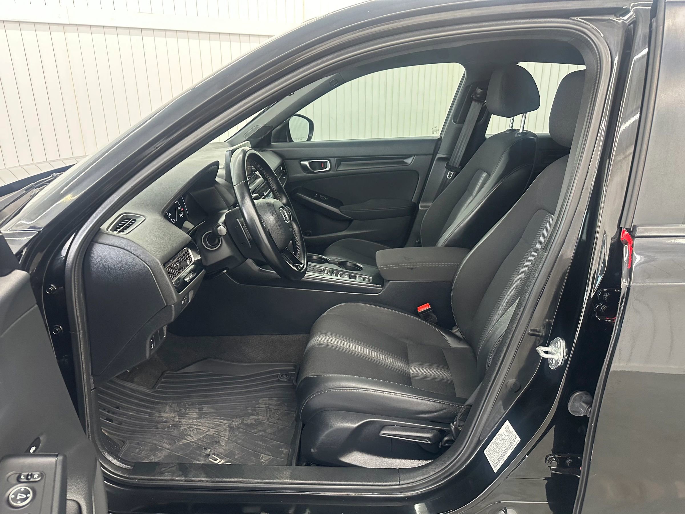 Used 2023 Honda Civic Sport image 10