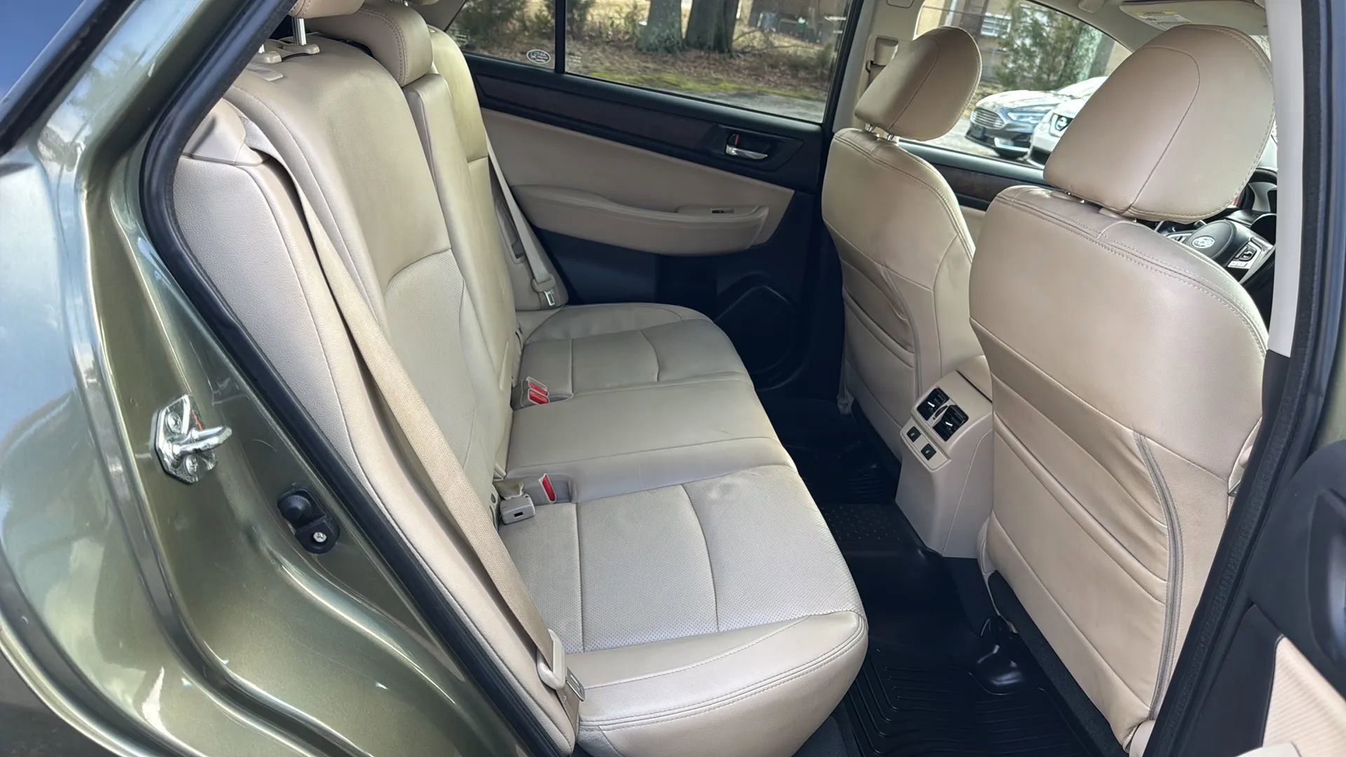 Used 2016 Subaru Outback 2.5i Limited image 13