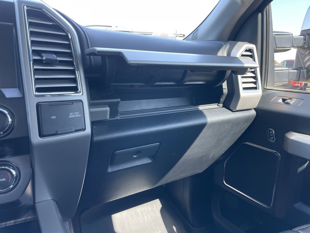 Used 2017 Ford F250 Lariat w/ Chrome Package image 52