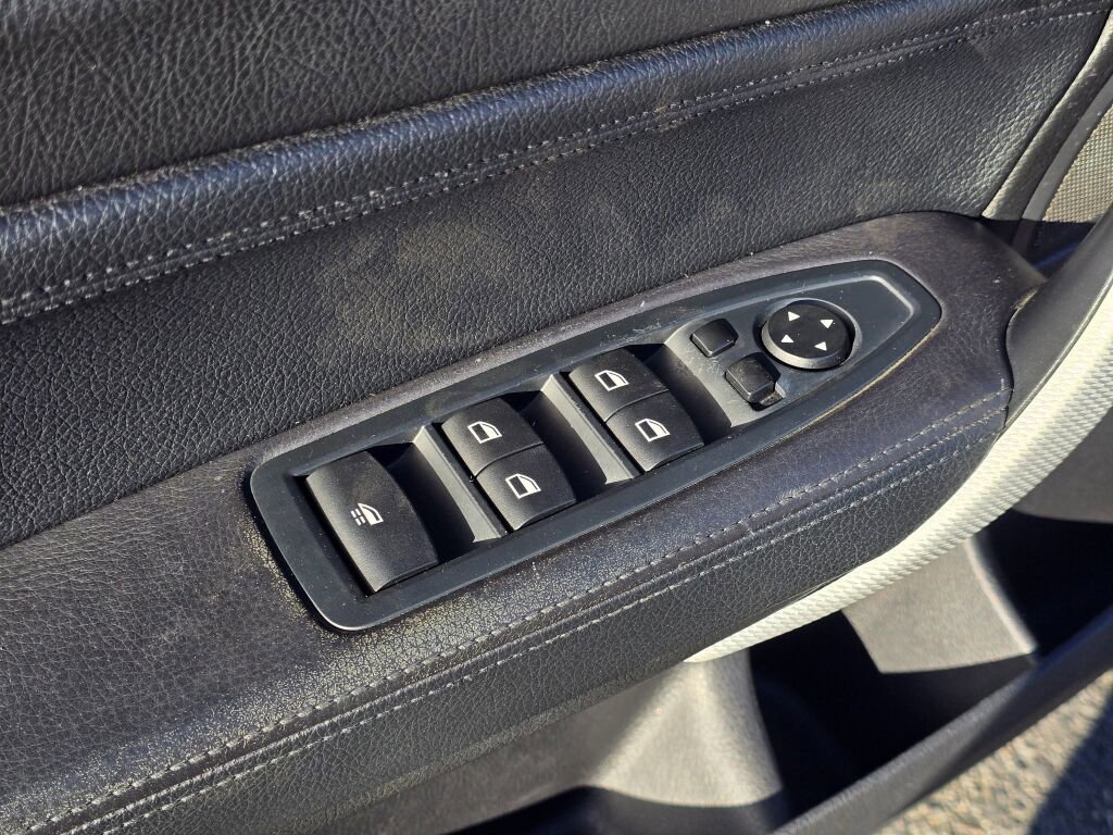 Used 2015 BMW 228i Convertible image 20