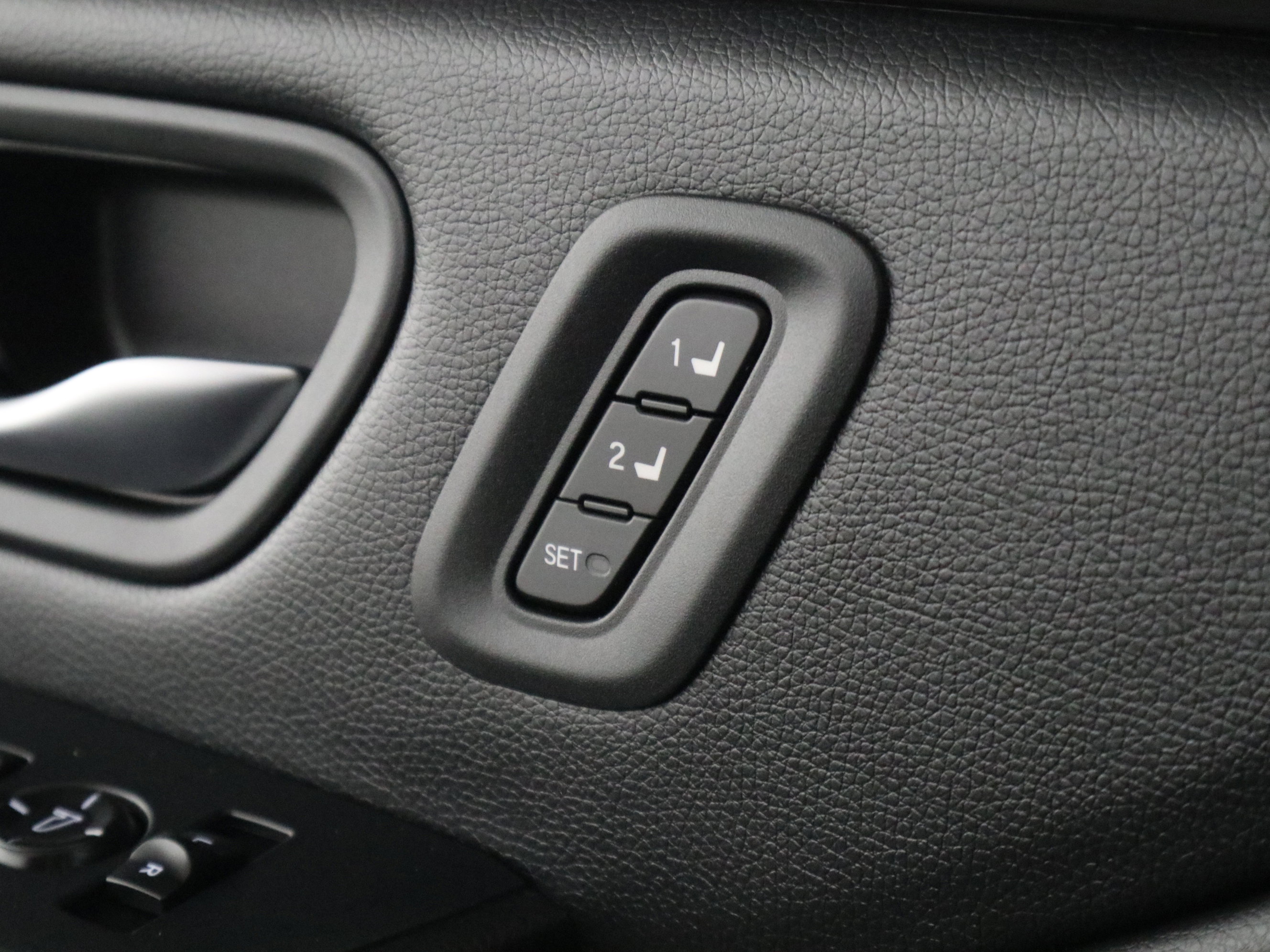 Used 2024 Honda Pilot EX-L image 36