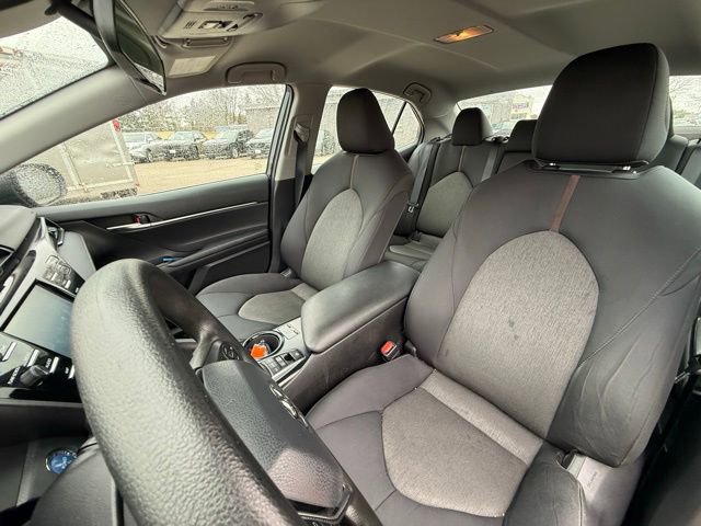 Used 2019 Toyota Camry LE FWD image 9