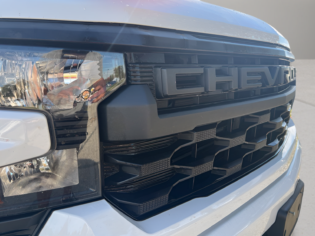 Used 2023 Chevrolet Silverado 1500 Custom w/ 2.7L Blackout Package AWD/4WD image 30