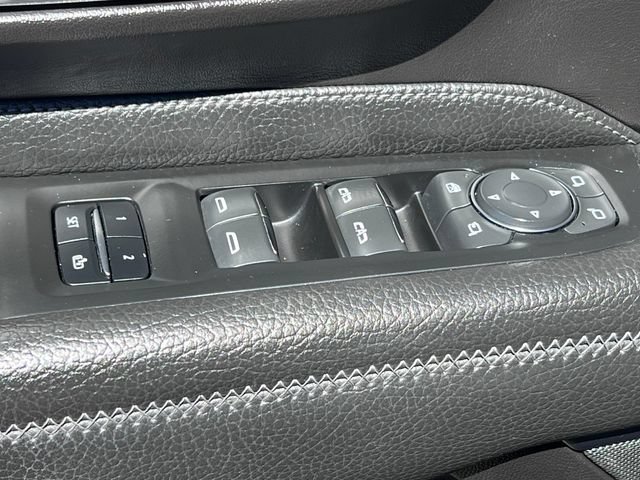 Used 2021 GMC Yukon Denali w/ Denali Premium Package AWD/4WD image 18