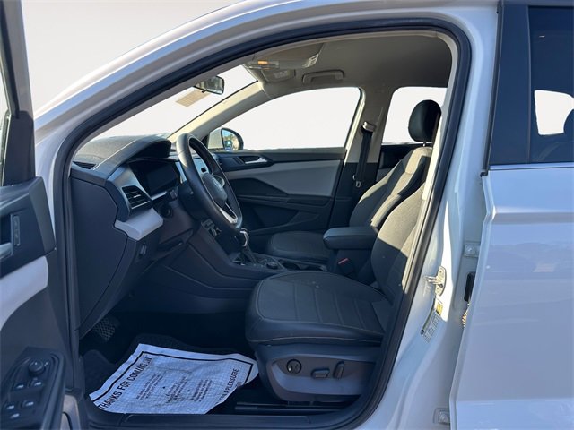 Used 2022 Volkswagen Taos SE image 9