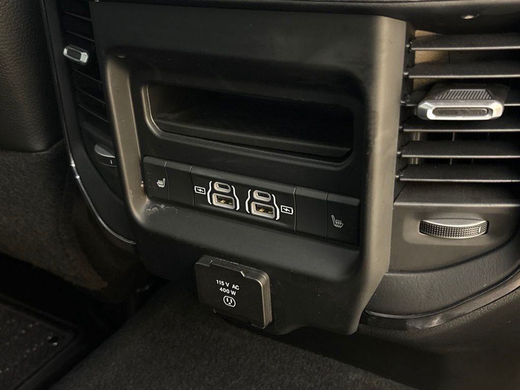 Used 2024 RAM 3500 Limited AWD/4WD image 24