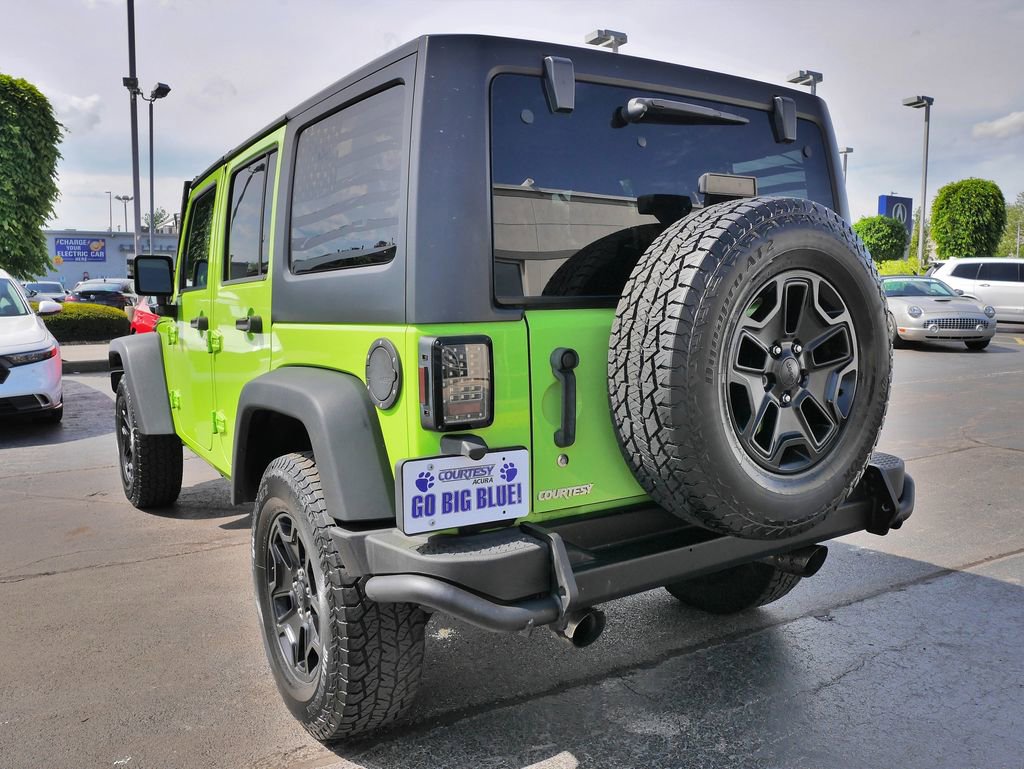 Used 2013 Jeep Wrangler Unlimited Sahara AWD/4WD image 8