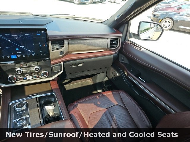 Used 2023 Ford Expedition Max Limited image 30