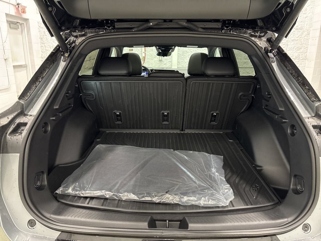 New 2026 Chevrolet Equinox EV LT w/ Convenience Package II AWD/4WD image 33