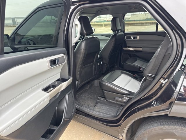Used 2022 Ford Explorer XLT w/ Equipment Group 202A image 13