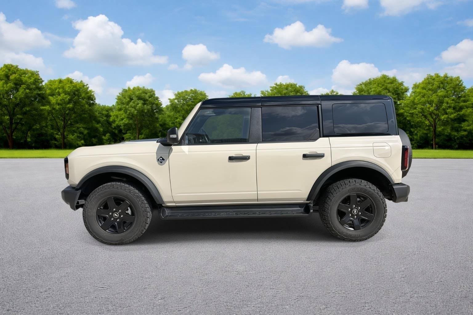 Used 2025 Ford Bronco Outer Banks AWD/4WD image 4