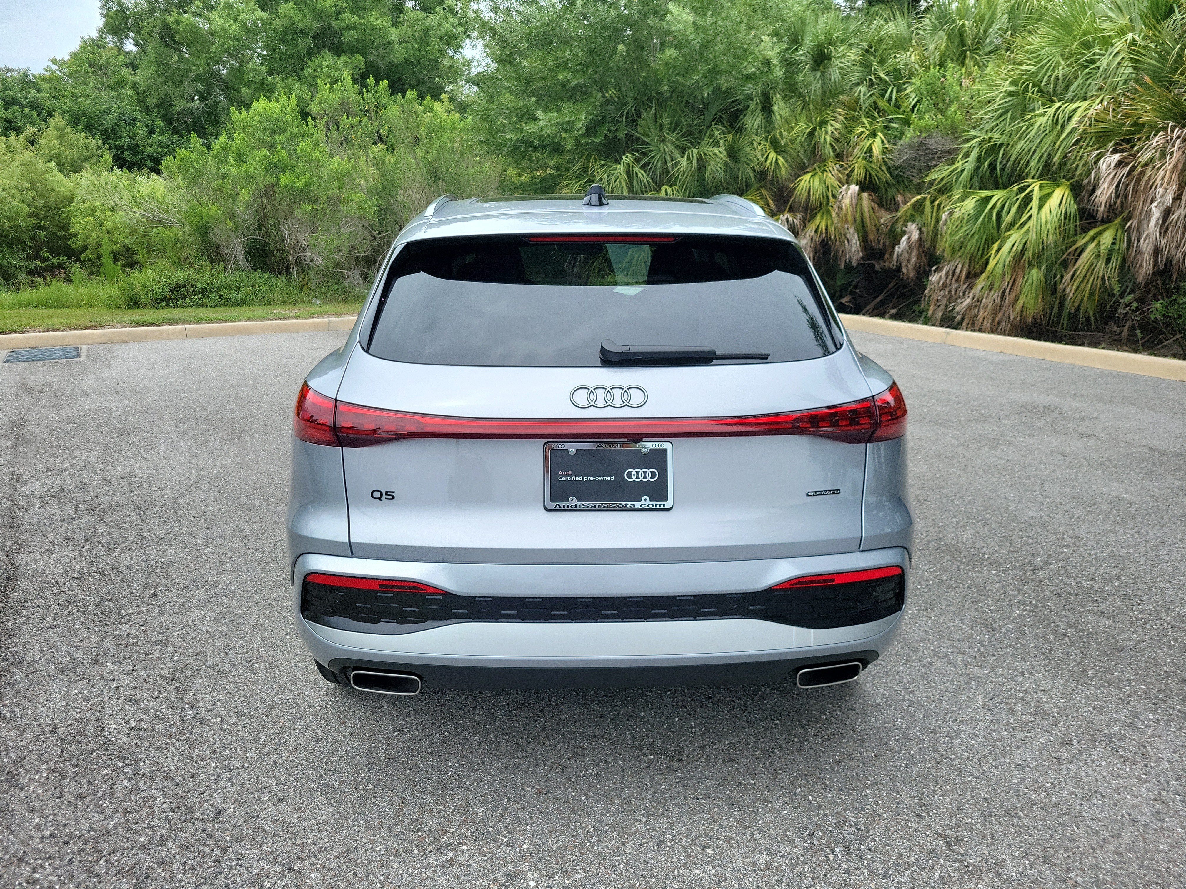 Certified 2025 Audi Q5 Premium Plus w/ Premium Plus AWD/4WD image 5