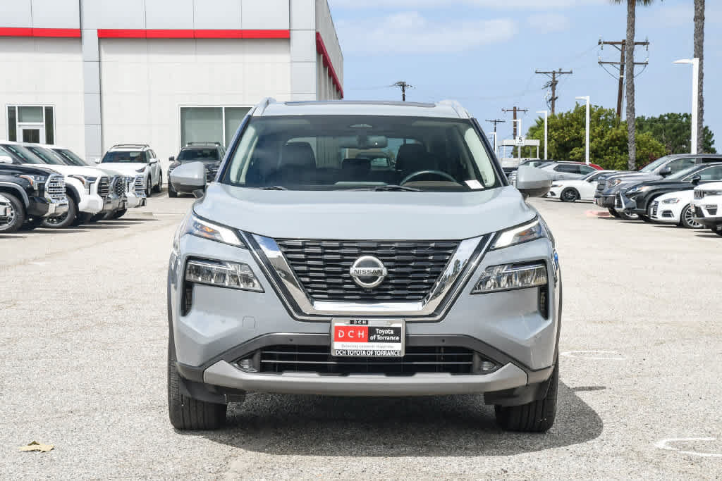 Used 2021 Nissan Rogue SL w/ Premium Package FWD image 2
