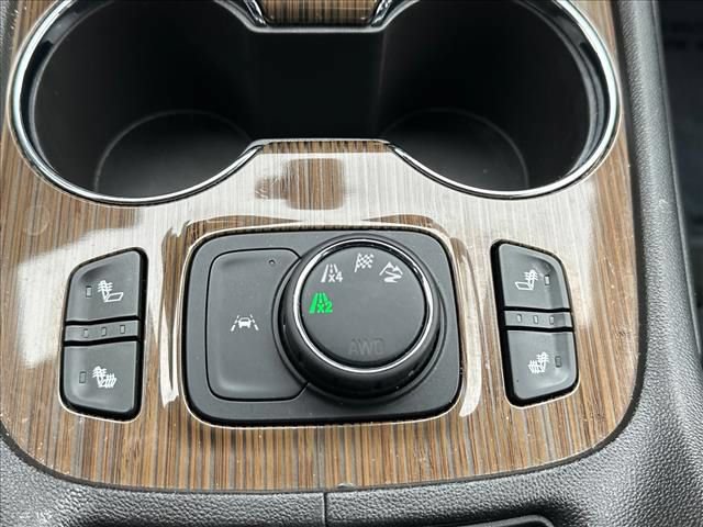 Certified 2023 GMC Acadia SLE w/ Driver Convenience Package AWD/4WD image 33
