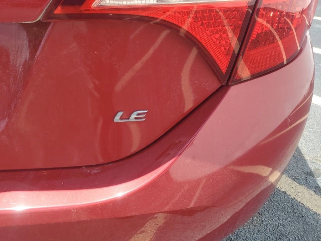 Used 2018 Toyota Corolla LE image 5