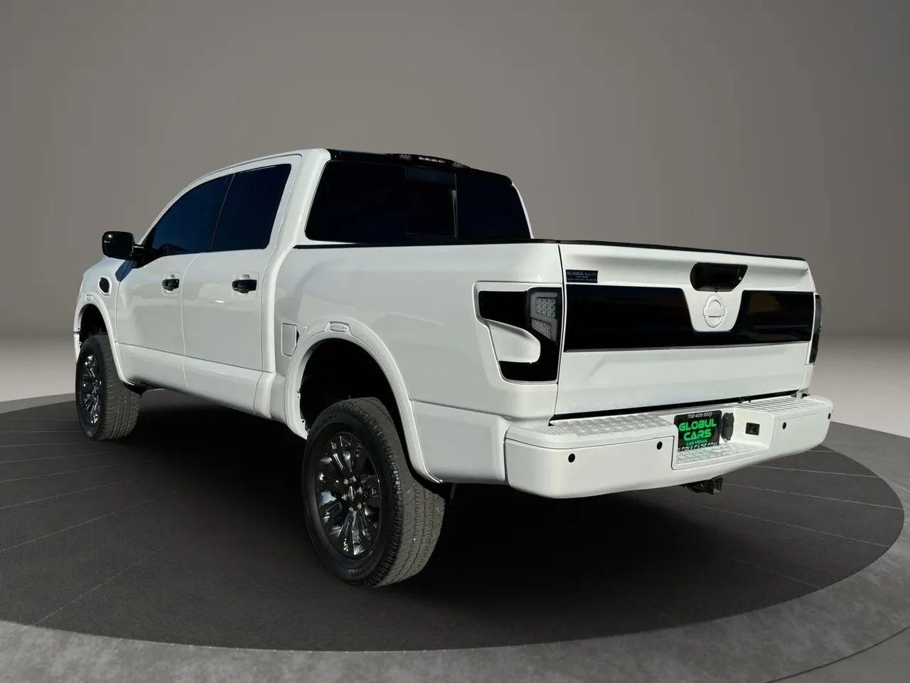 Used 2017 Nissan Titan Platinum Reserve image 7