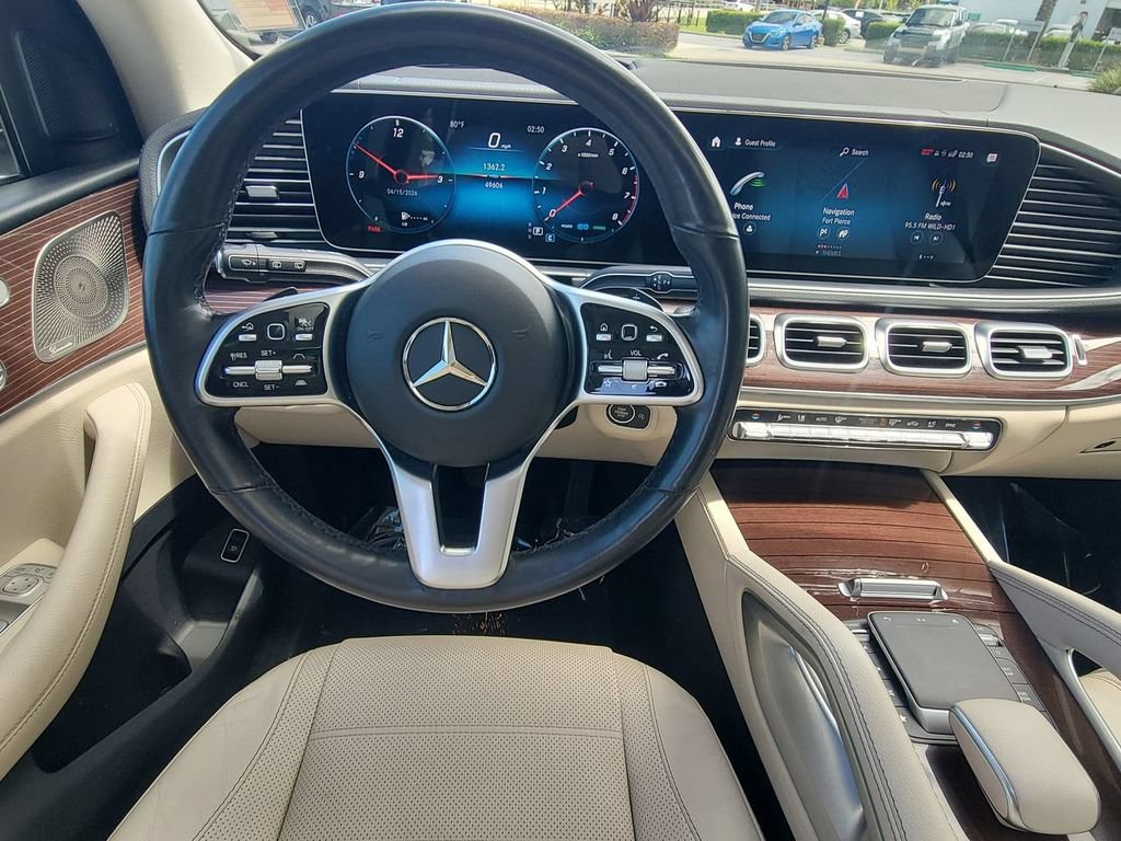 Used 2022 Mercedes-Benz GLS 450 4MATIC image 19