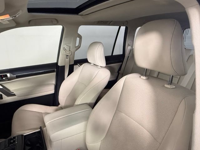 Used 2020 Lexus GX 460 Premium w/ Premium Package AWD/4WD image 6